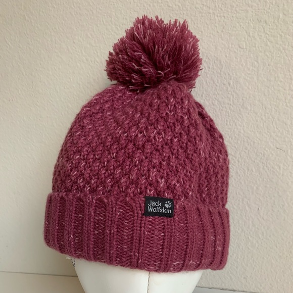 Jack Wolfskin Women’s Highloft Knit‎ Cap ,raspberry, fluffy Pom on top. One size - Picture 2 of 9